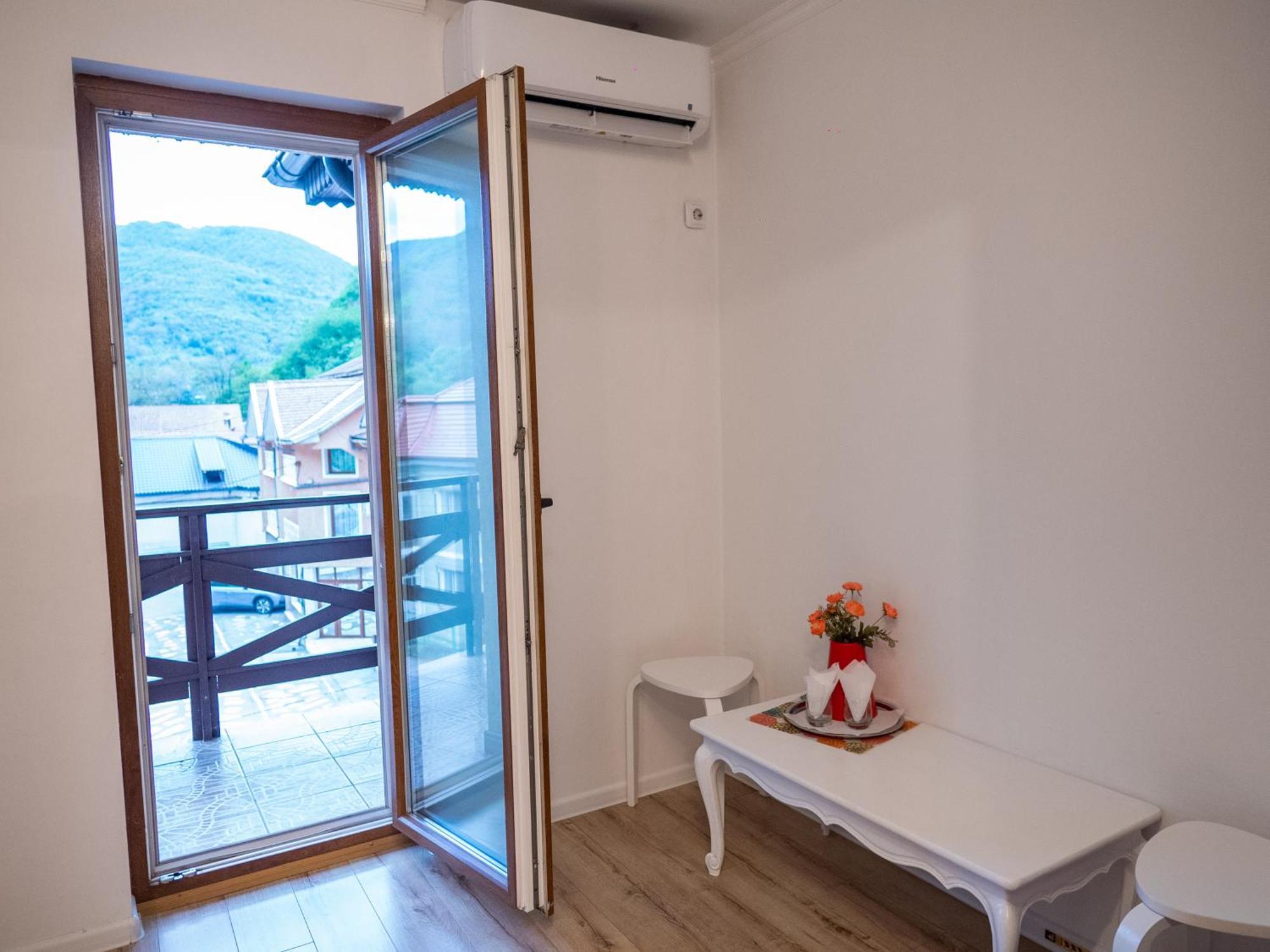 Guesthouse Magic Băile Herculane Eksteriør bilde