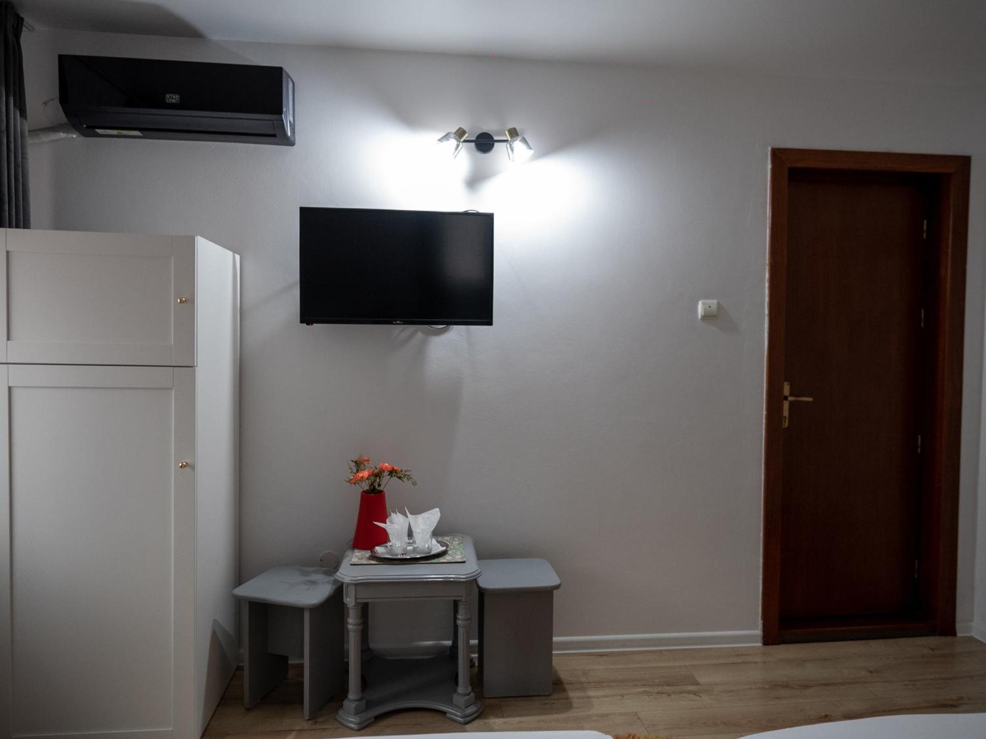 Guesthouse Magic Băile Herculane Eksteriør bilde